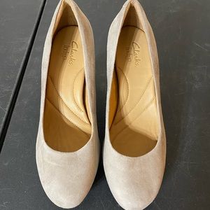 Indigo by Clark’s Suede Pumps